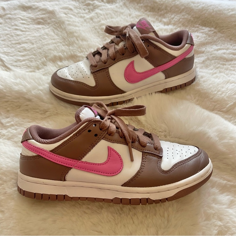 Women’s Nike Dunk Low in Smokey Mauve Size 6